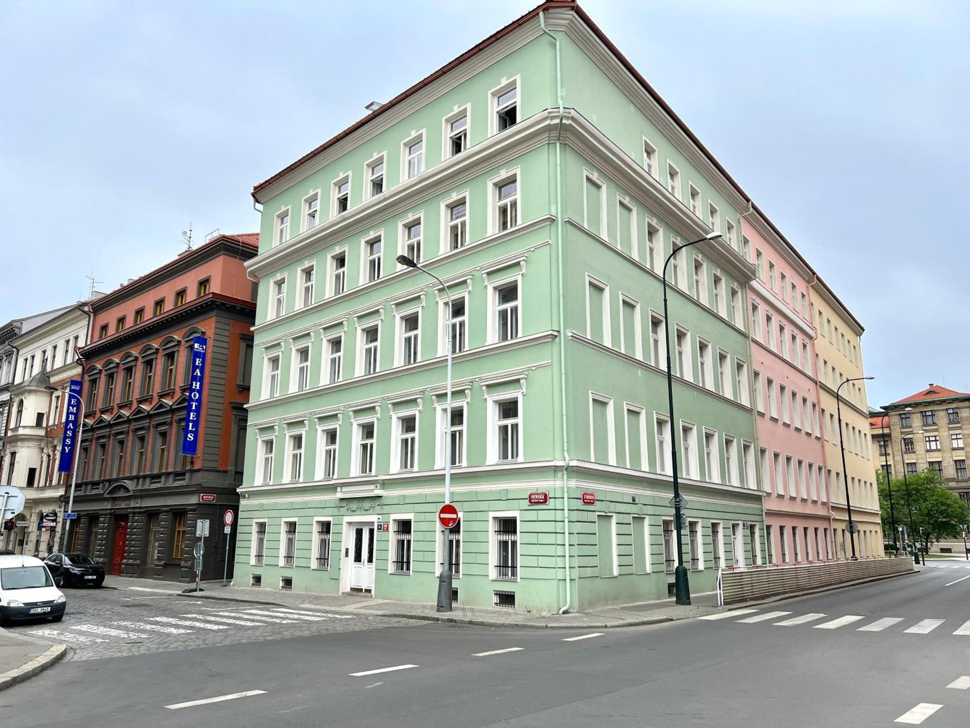 Treetess City Centre Prague Apartments Екстериор снимка