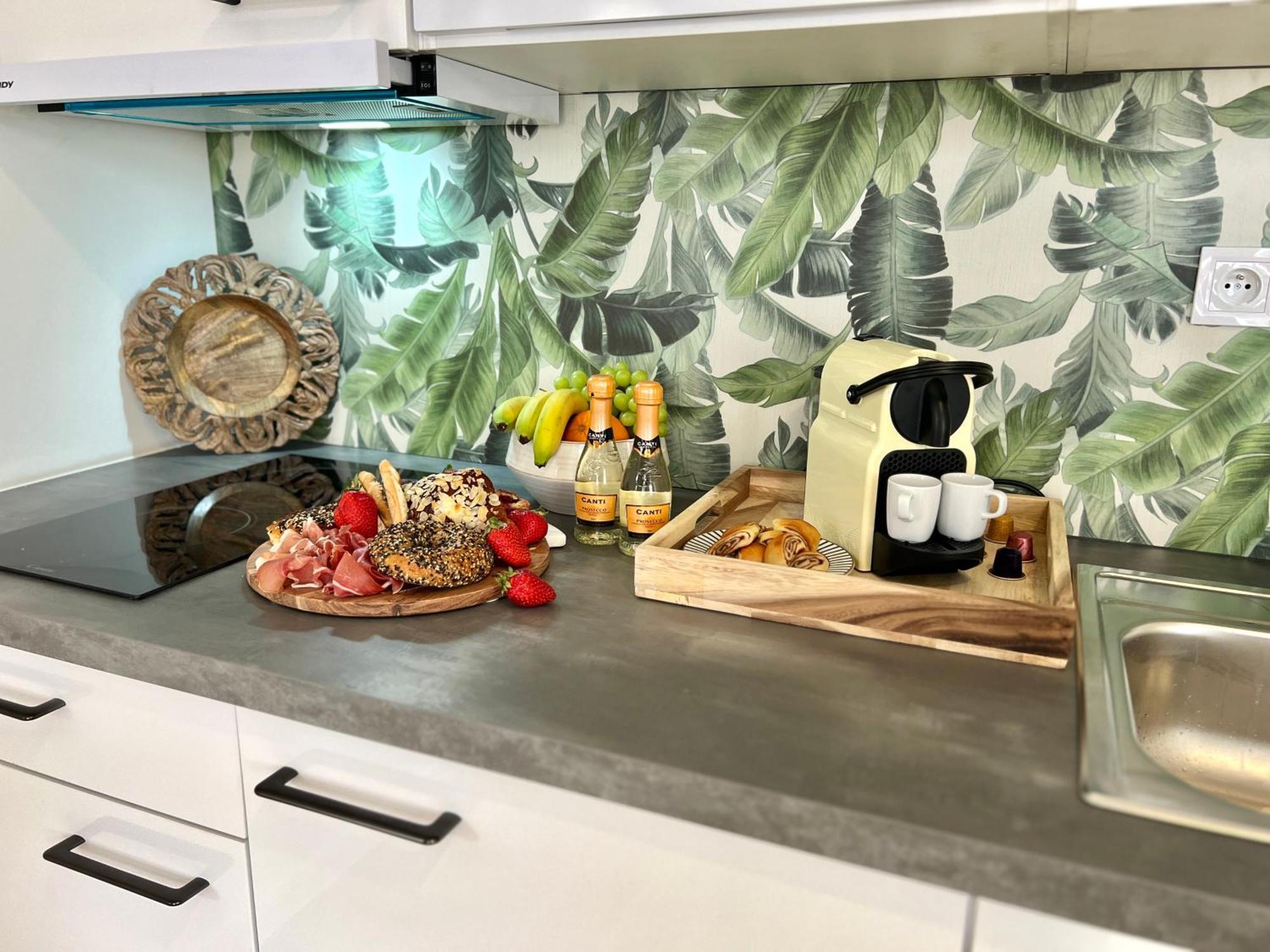 Treetess City Centre Prague Apartments Екстериор снимка