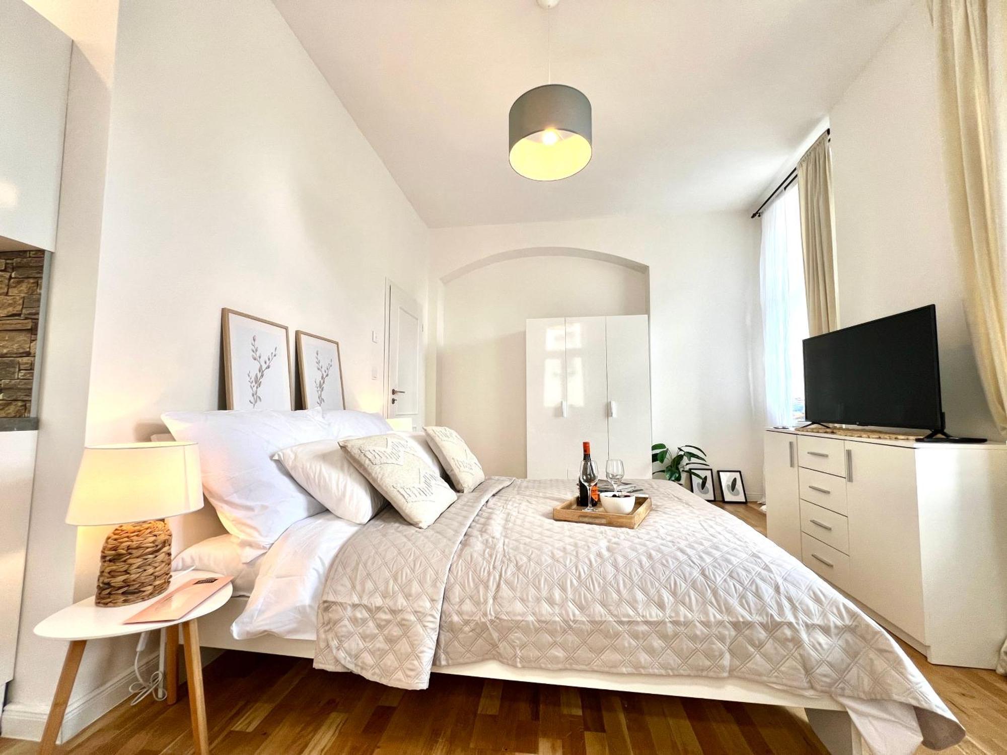 Treetess City Centre Prague Apartments Екстериор снимка