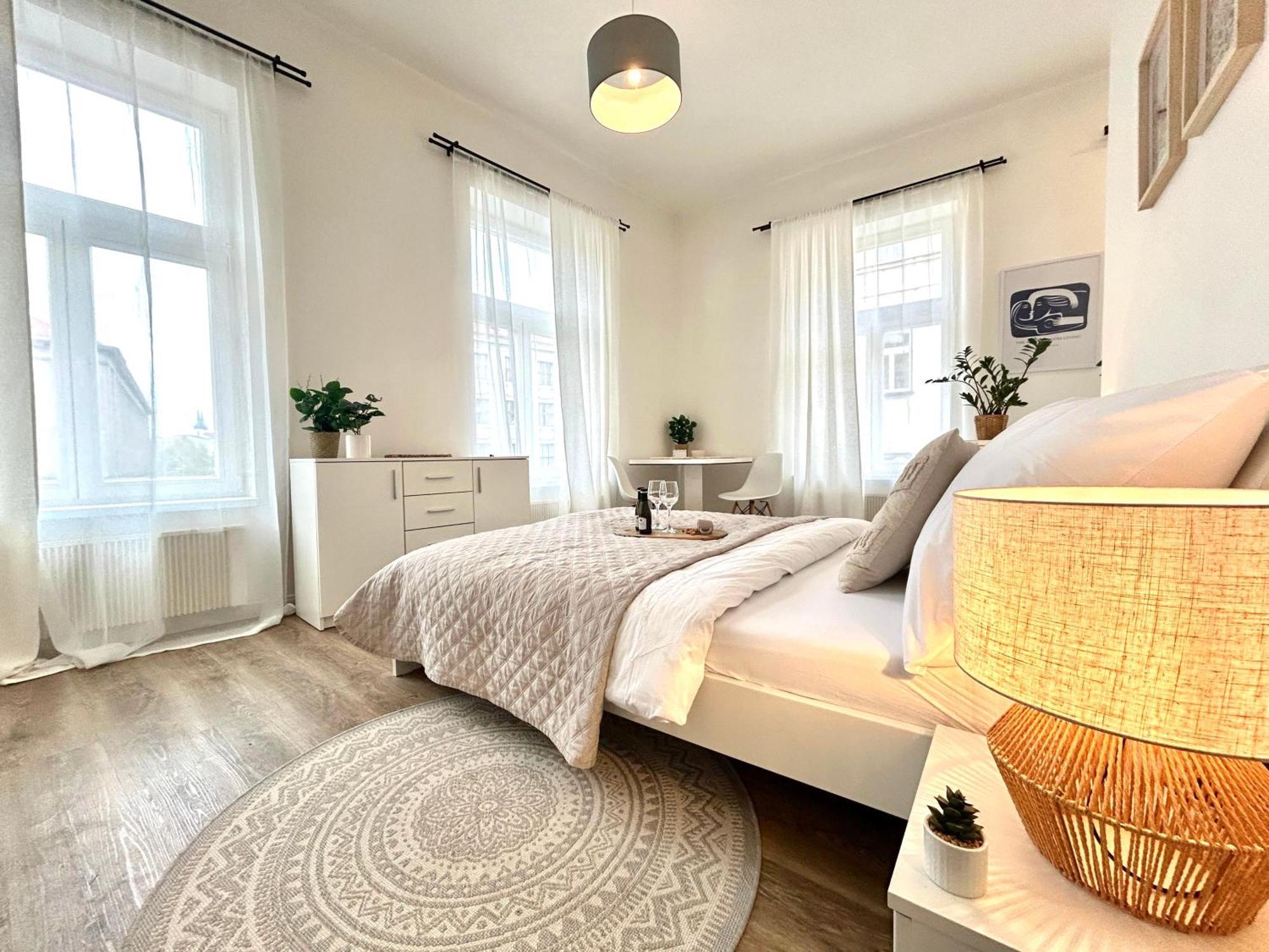 Treetess City Centre Prague Apartments Екстериор снимка